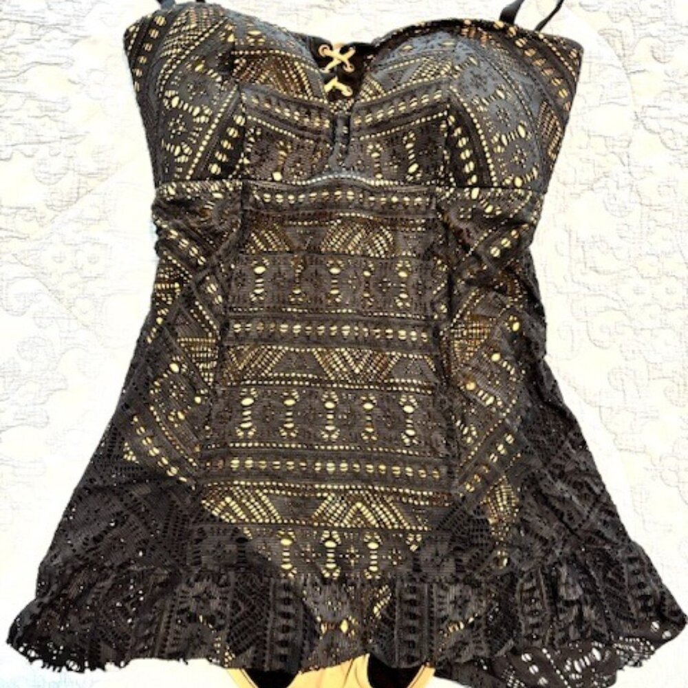 Becca Swim Dress Black & Gold Crochet Textured Stretch Swimsuit SZ 3X (22/24)